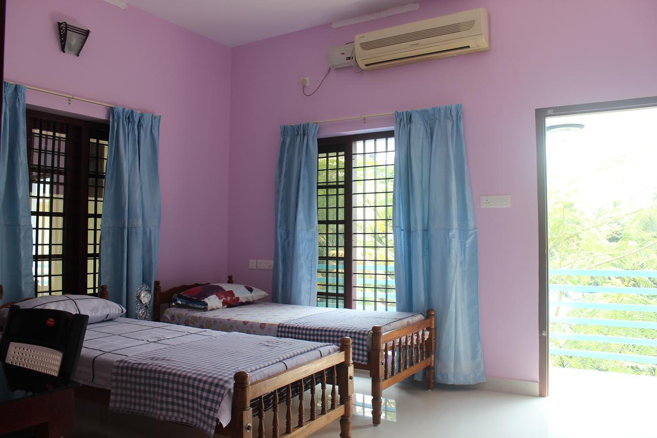 Puthenchirayil Homestay Thiruvananthapuram Exterior photo