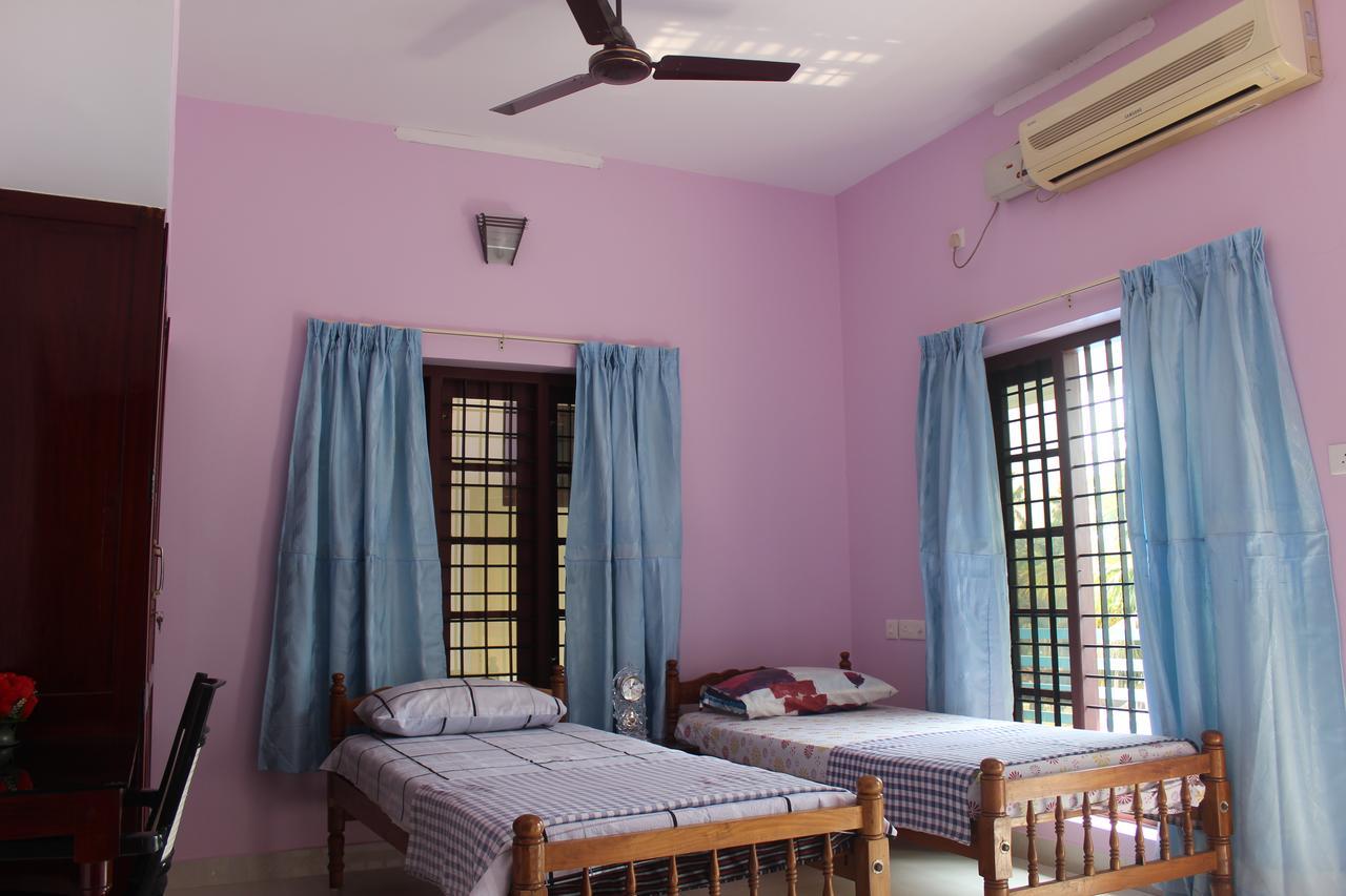 Puthenchirayil Homestay Thiruvananthapuram Exterior photo