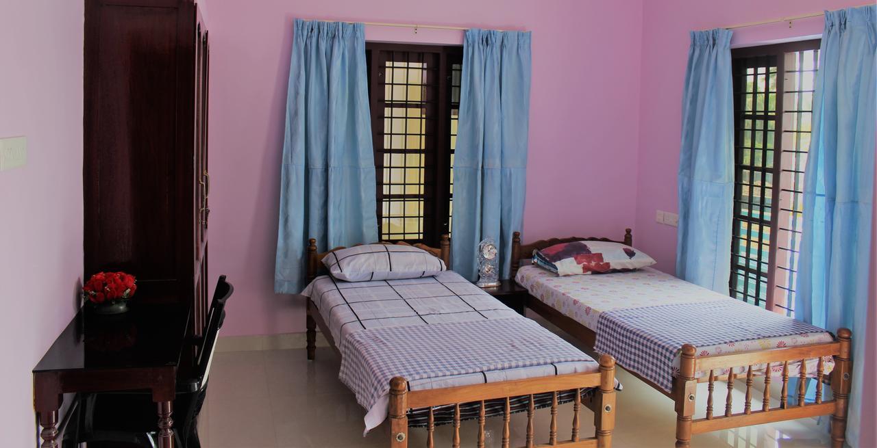 Puthenchirayil Homestay Thiruvananthapuram Exterior photo